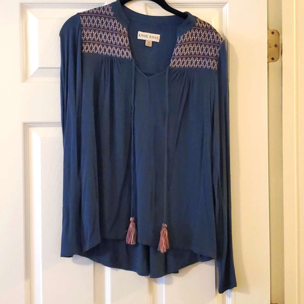 Knox and Rose long sleeve shirt